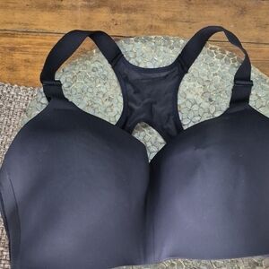Avia Black Keyhole Back Sports Bra. Size 3XXL
